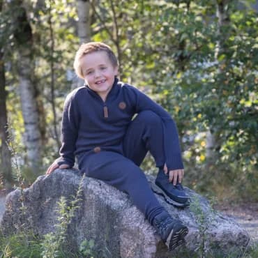 Bruse Merino ull – Hálfrennd Peysa & Buxur – Graphite Blue